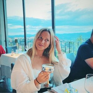 Meet your Posher, Emma